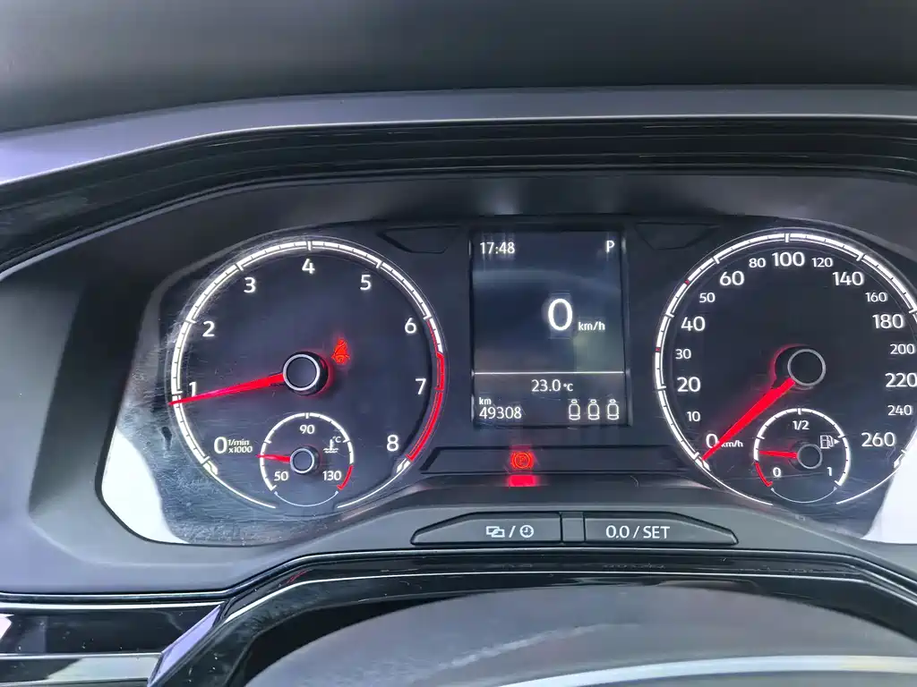 Polo 2019 Plus 1.5L Automatic Colorful Technology Edition купить на сайте DeffCars