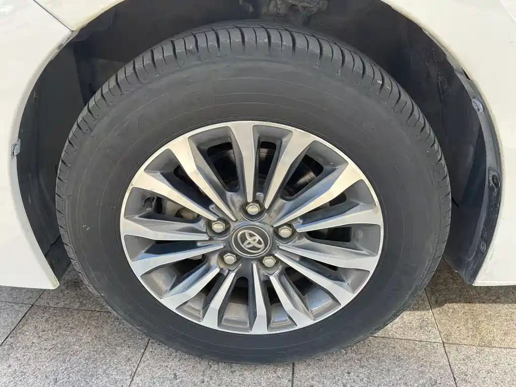 Corolla 2017 facelift 1.2T S-CVT GL купить на сайте DeffCars