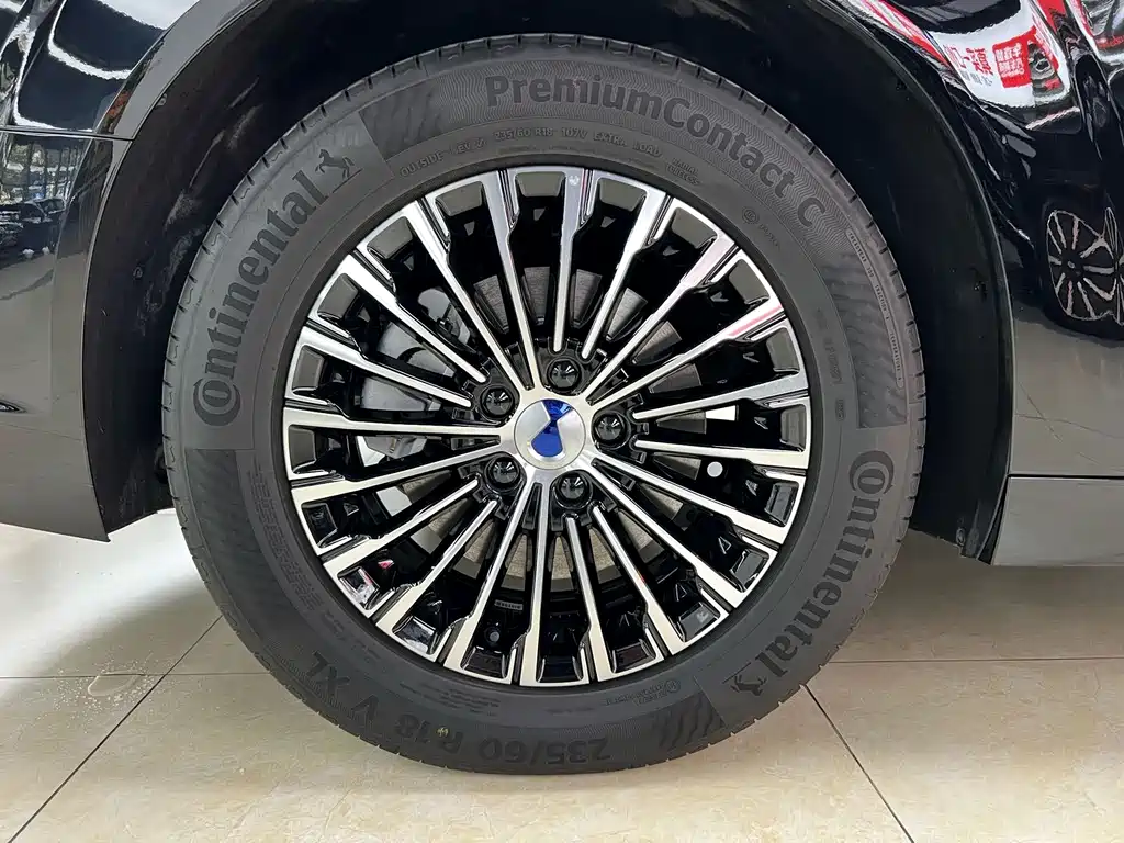 Denza D9 2024 DM-i 980 four-wheel drive premium model купить на сайте DeffCars