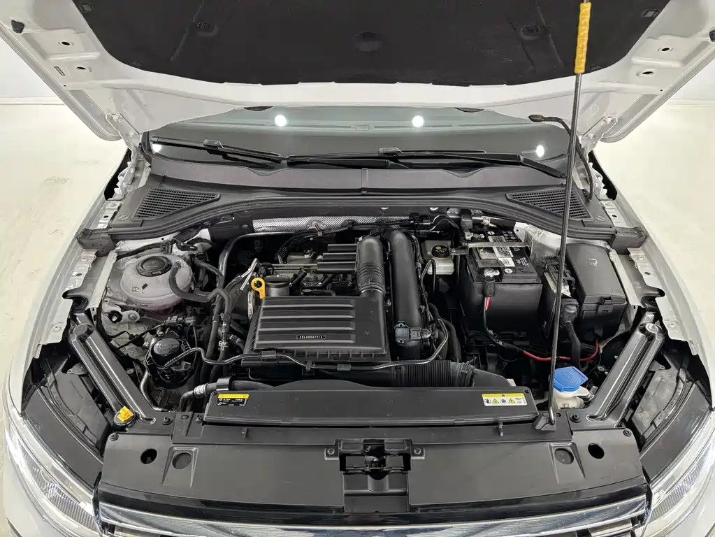 Bora 2023 model 200TSI DSG Zhixing PRO version купить на сайте DeffCars
