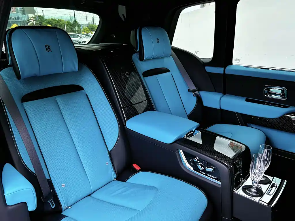 Cullinan 2018 four-seat version купить на сайте DeffCars