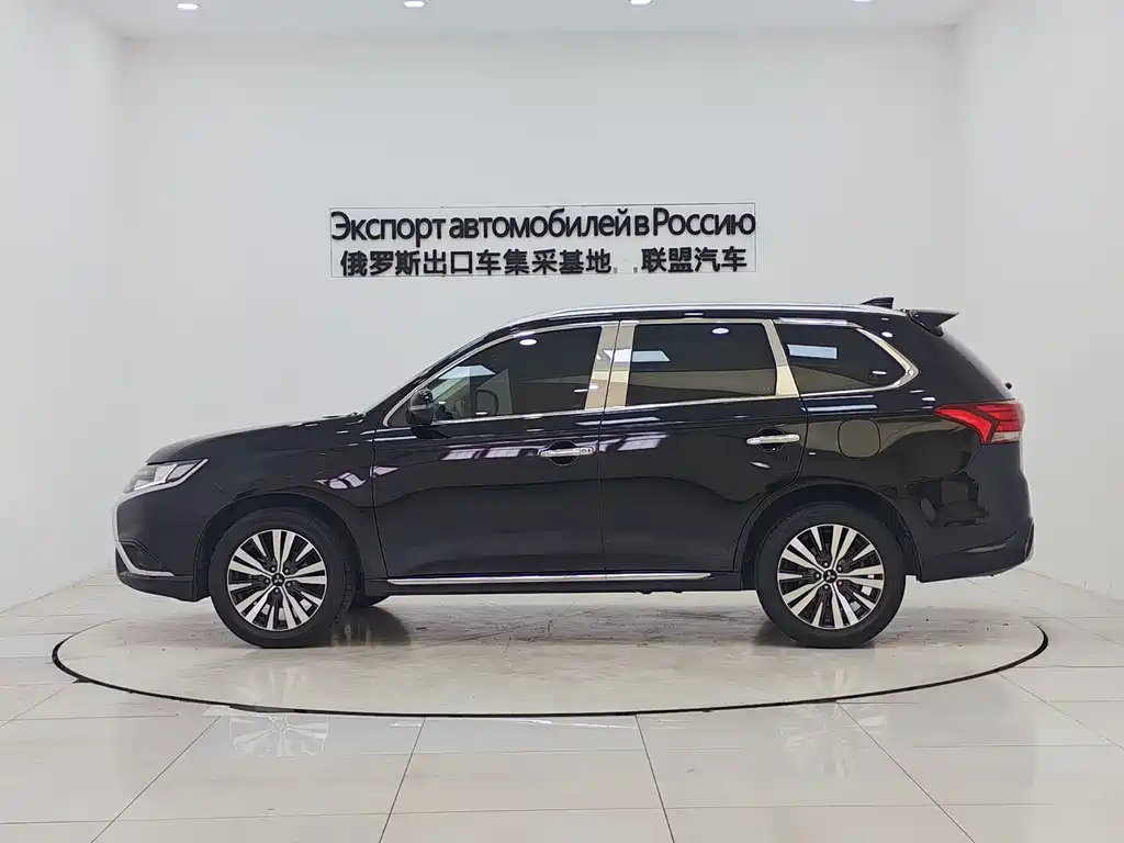Outlander 2021 facelift 2.0L 2WD Enjoy Edition 7 seats купить на сайте DeffCars