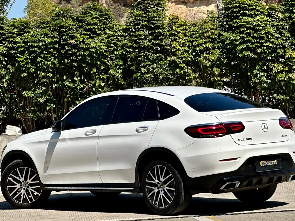 Mercedes-Benz GLC Coupe 2020 GLC 300 4MATIC Coupe SUV купить на сайте DeffCars