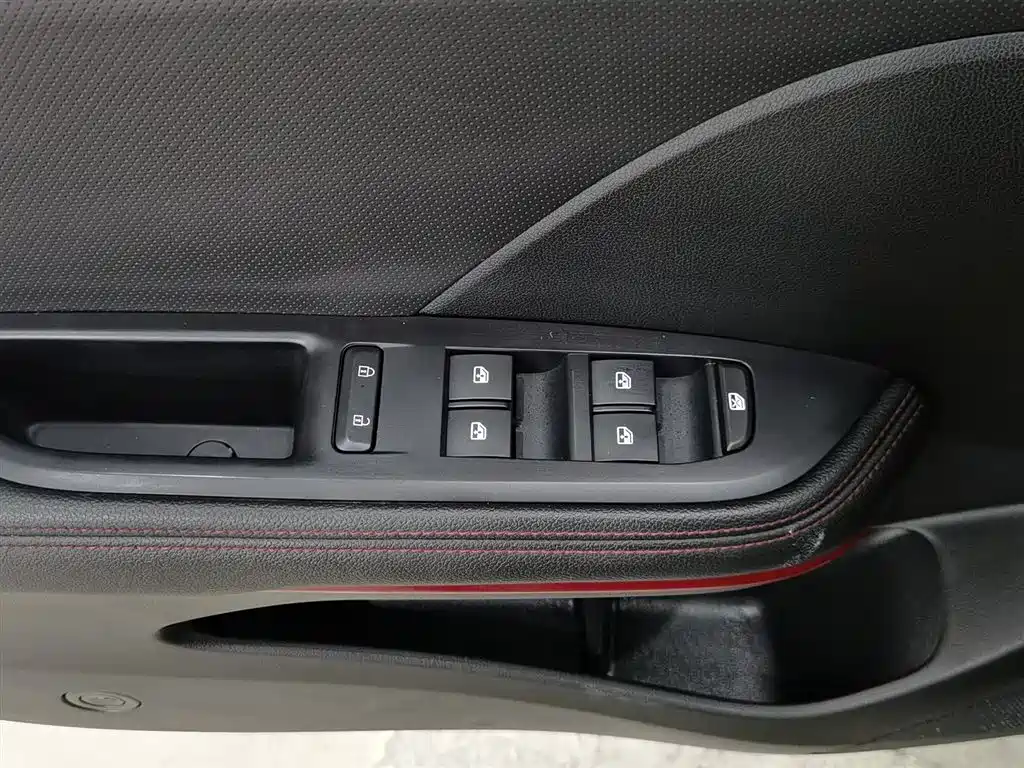 Cruze 2022 mild hybrid RS 330T automatic smooth version купить на сайте DeffCars