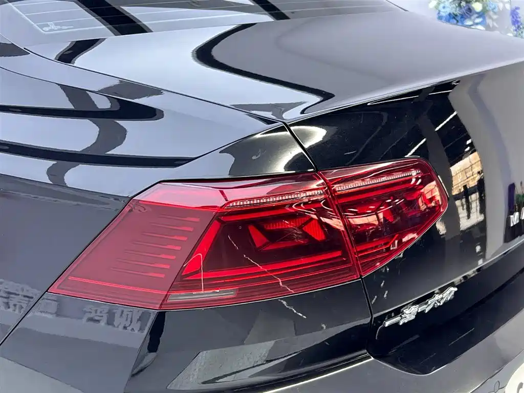 Magotan 2023 2 million commemorative edition 330TSI DSG leading model купить на сайте DeffCars