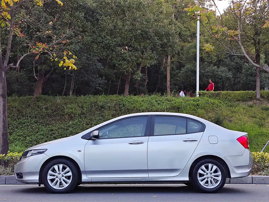 Fengfan Classic 2012 1.5L Automatic Elite Edition купить на сайте DeffCars