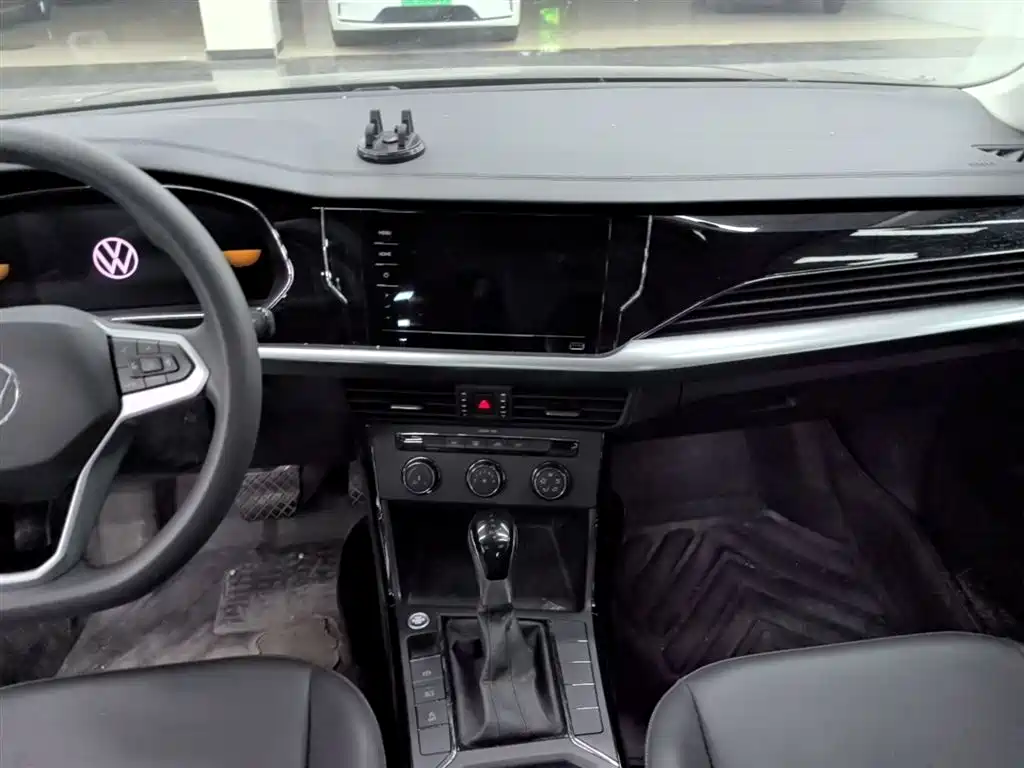 Passat 2025 Outstanding Model 280TSI Business Edition купить на сайте DeffCars