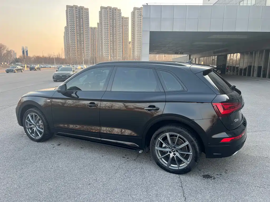 Audi Q5L 2022 45T luxury and dynamic model купить на сайте DeffCars