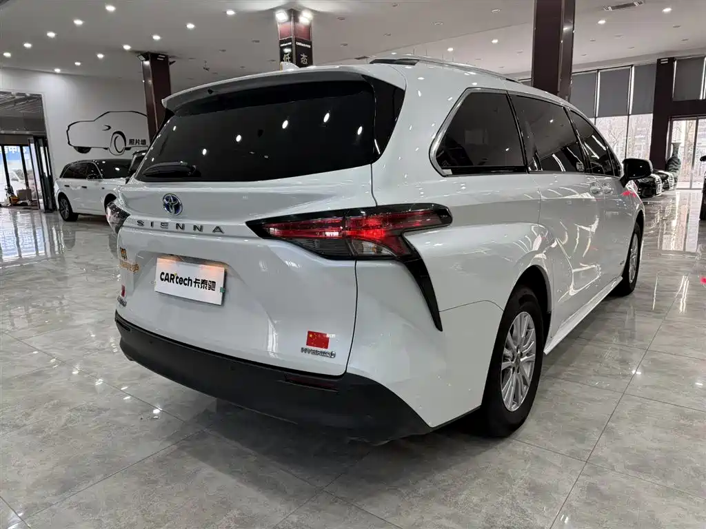 SIENNA 2021 2.5L Hybrid Comfort Edition купить на сайте DeffCars