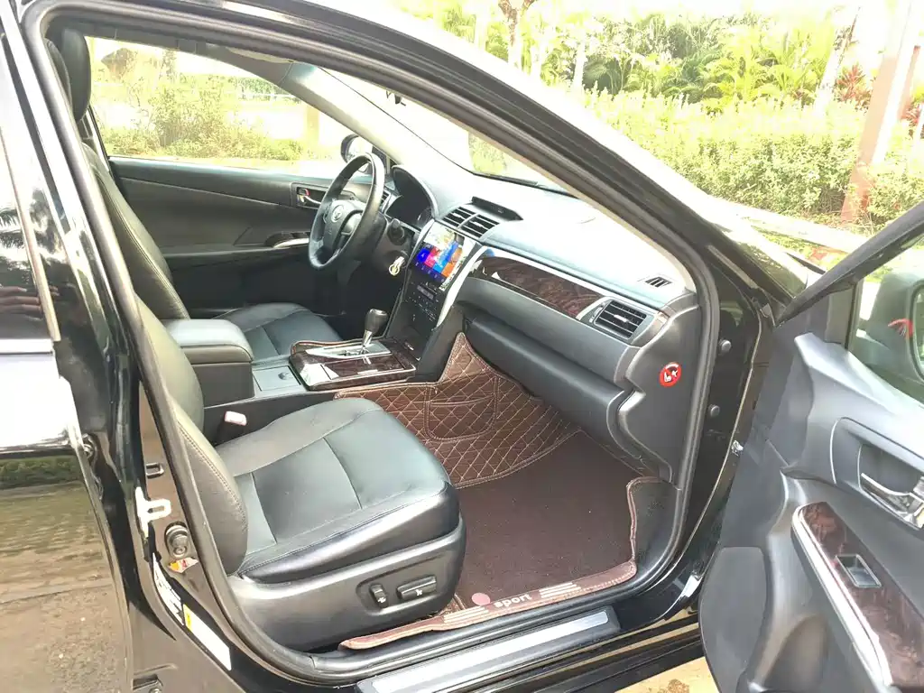 Camry 2016 2.0G 10th Anniversary Leading Edition купить на сайте DeffCars