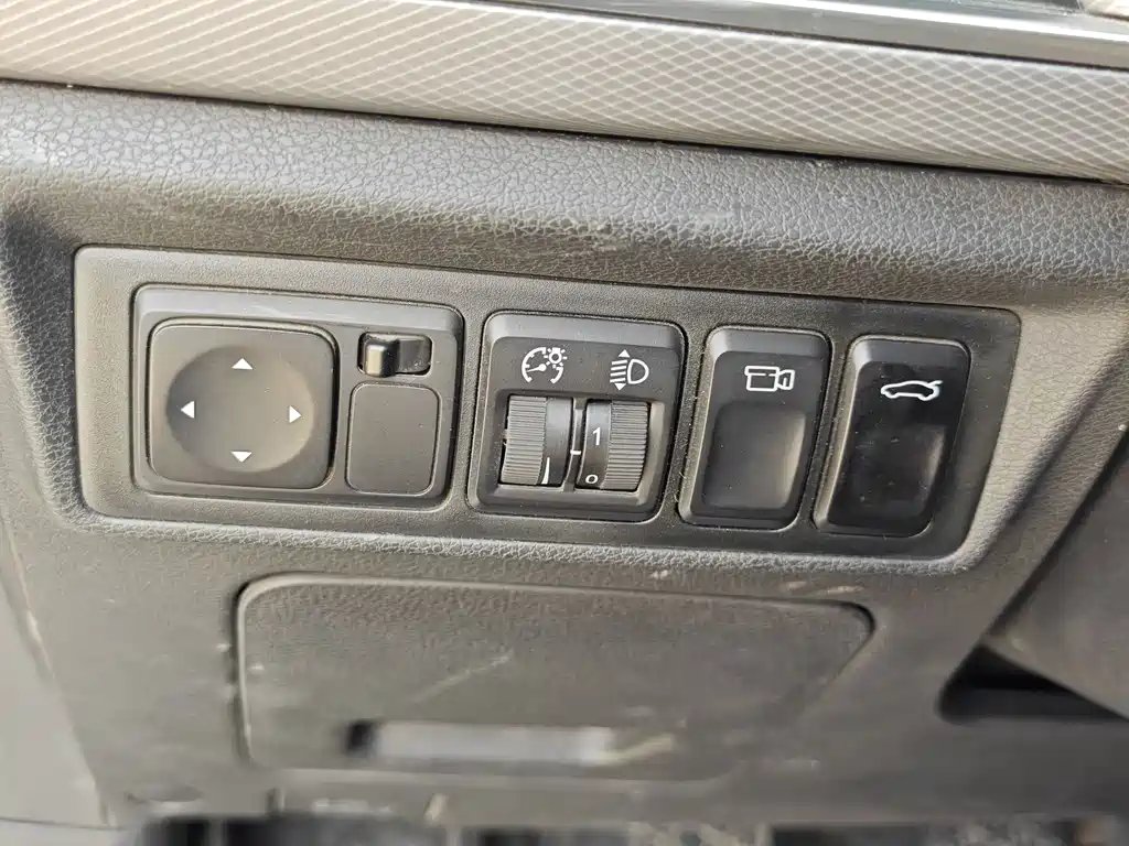 Emgrand GL 2018 1.8L manual elite smart connected model купить на сайте DeffCars