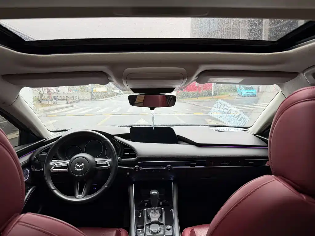 Mazda3 Angkesela 2023 2.0L Automatic Premium Edition купить на сайте DeffCars