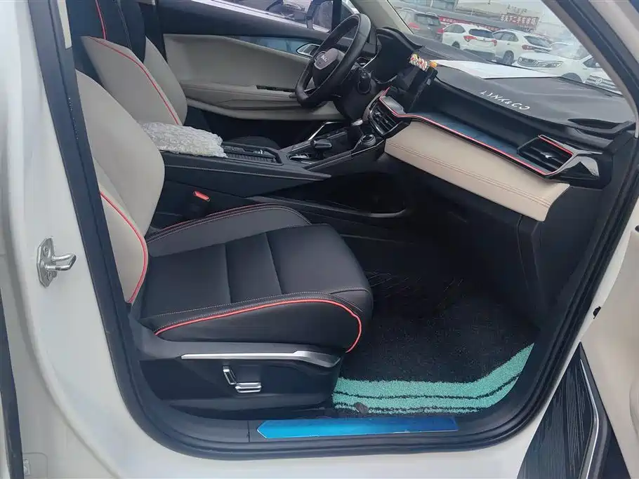 Lynk & Co 06 2020 1.5T Plus купить на сайте DeffCars