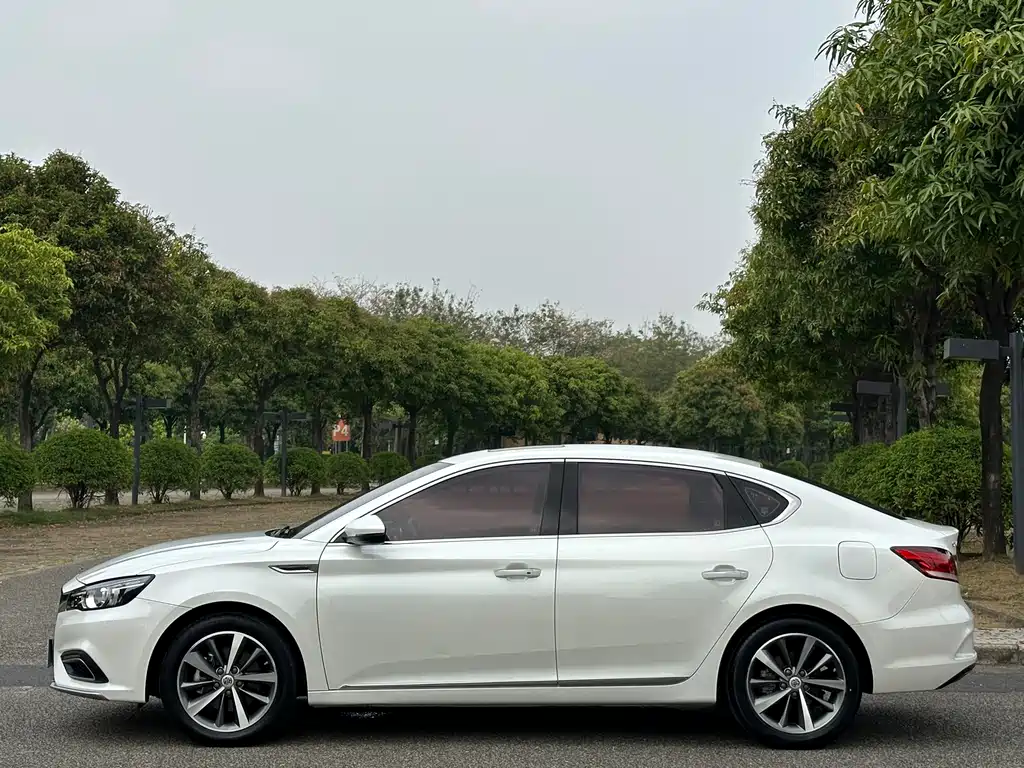 MG6 2020 20T manual classic sports version купить на сайте DeffCars