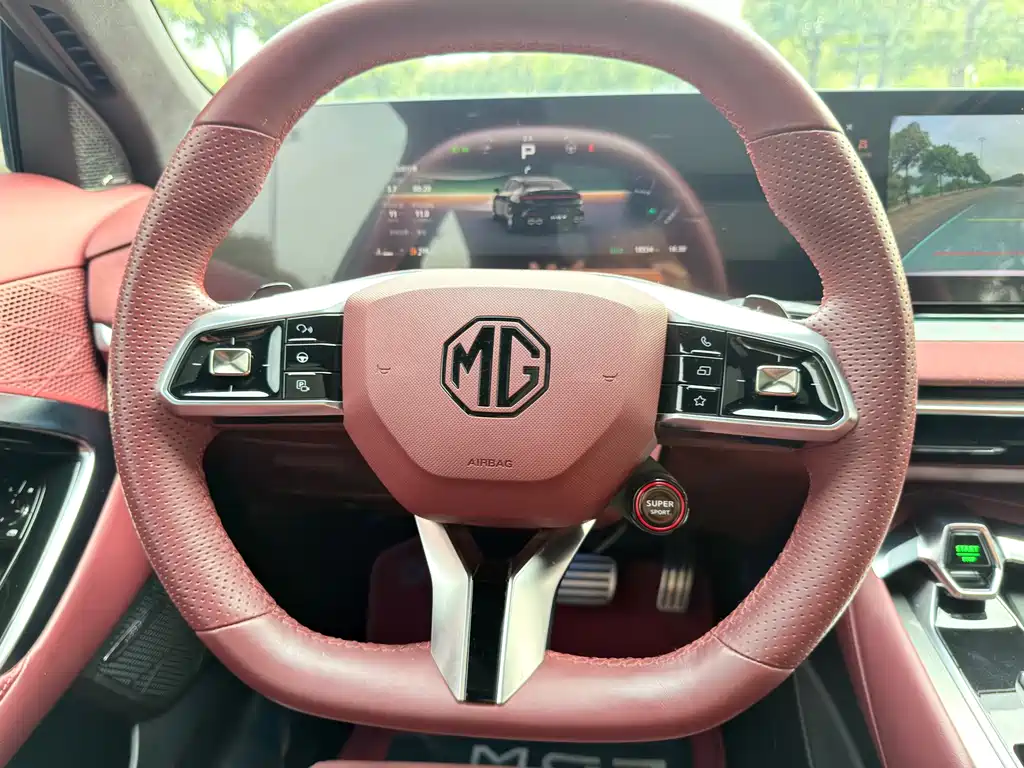 MG7 2023 2.0T Automatic Beauty Hunting Luxury Edition купить на сайте DeffCars