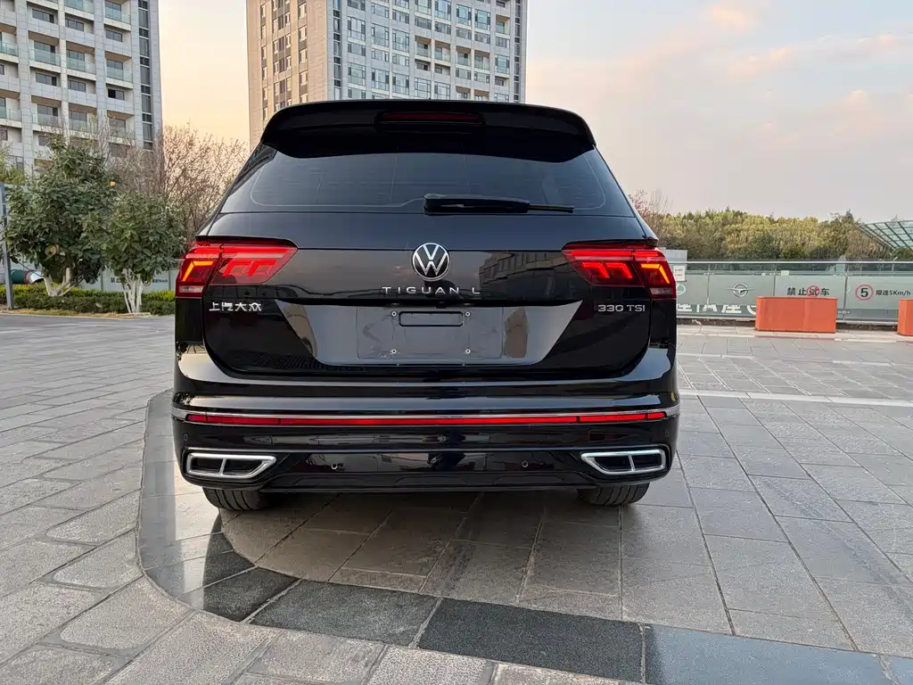 Tiguan L 2024 330TSI automatic two-wheel drive R-Line version купить на сайте DeffCars