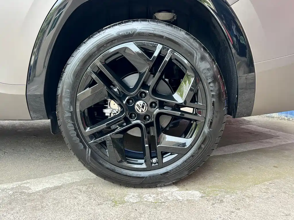 Touron 2025 Touron Pro 450TSI four-wheel drive peak version купить на сайте DeffCars