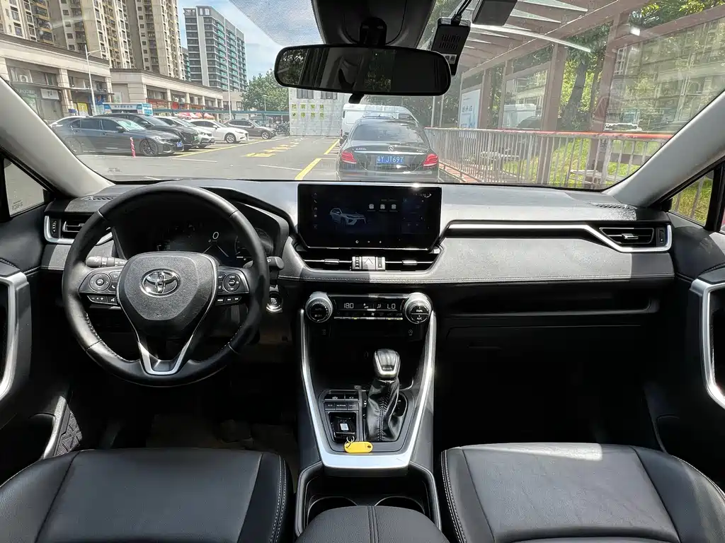 Wilanda 2023 2.0L CVT two-wheel drive luxury PLUS version купить на сайте DeffCars