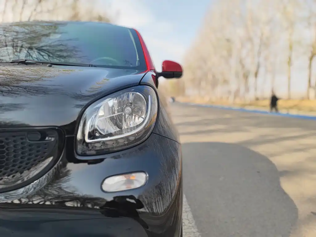 smart fortwo 2019 0.9T 66kW hard top engine version National VI купить на сайте DeffCars