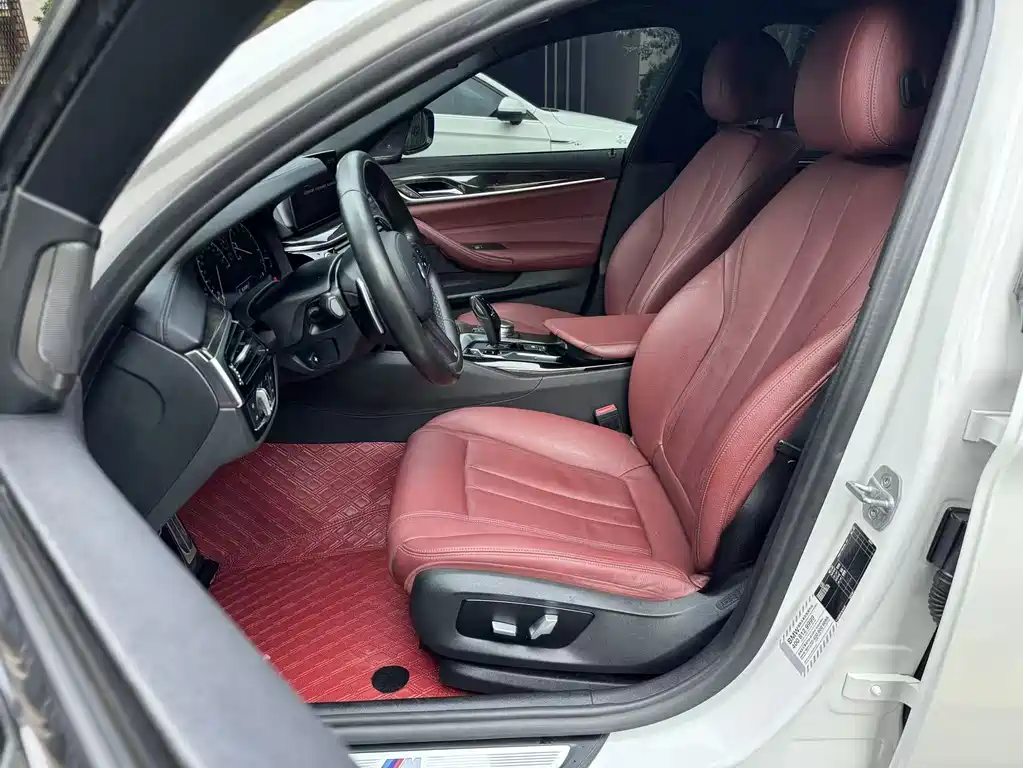 BMW 5 Series 2019 530Li Leading M Sports Package купить на сайте DeffCars