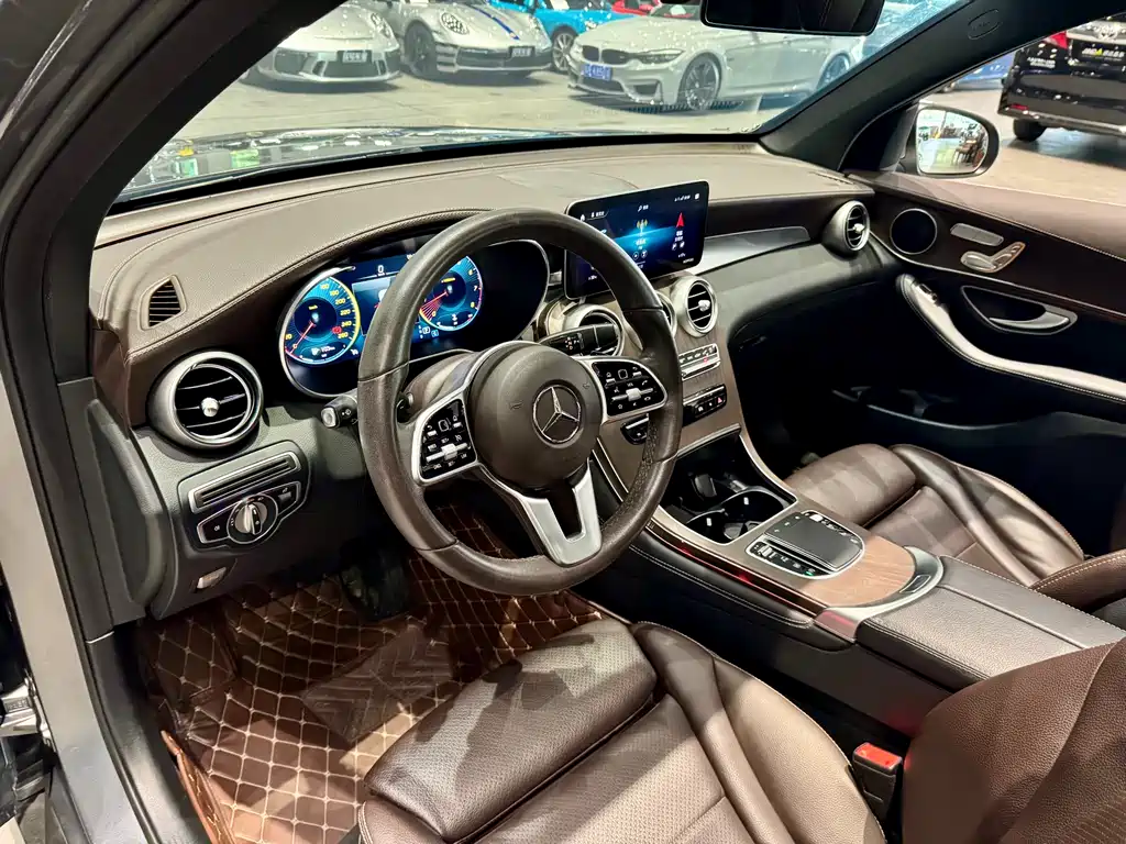 Mercedes-Benz GLC 2020 facelift GLC 260 L 4MATIC luxury model купить на сайте DeffCars