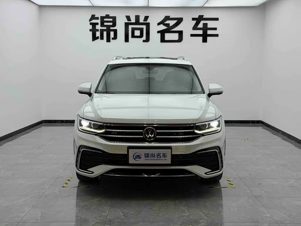 Tiguan L 2023 facelift 330TSI automatic two-wheel drive R-Line version купить на сайте DeffCars