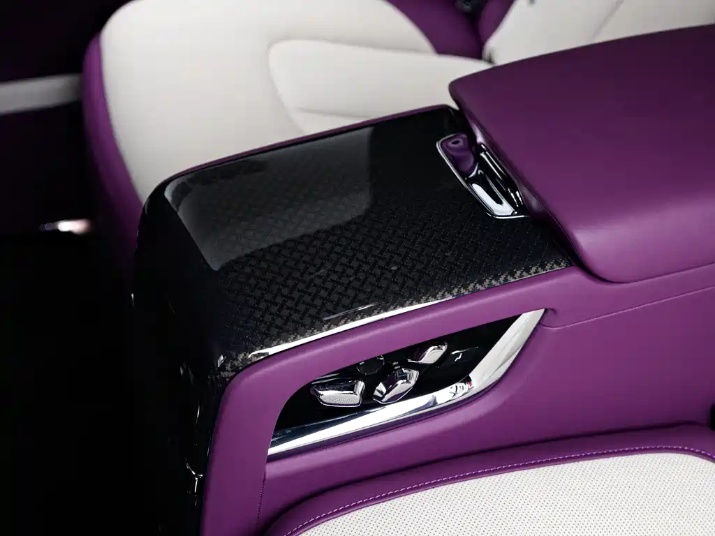 Cullinan 2020 Black Badge купить на сайте DeffCars