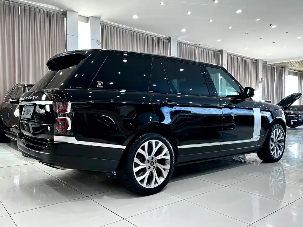 Range Rover 2021 3.0 L6 Legend Extended Classic Edition купить на сайте DeffCars