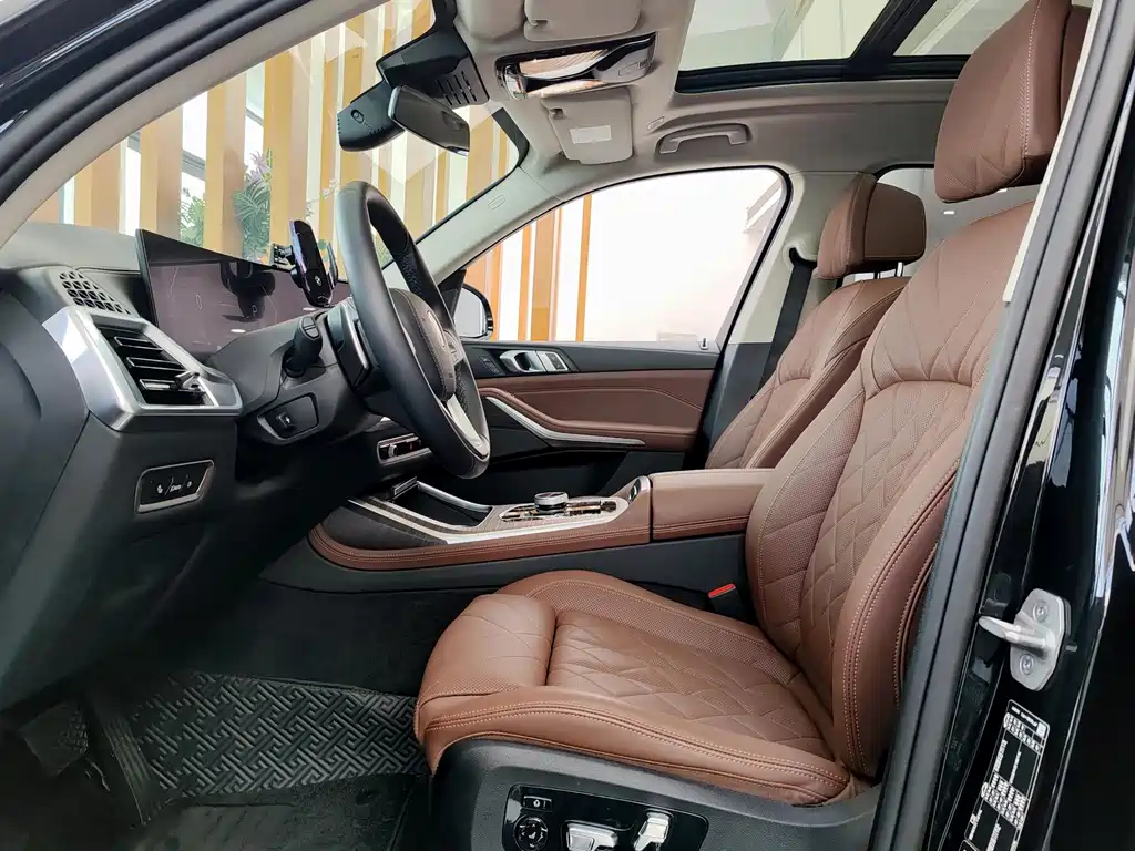 BMW X7 2024 xDrive40i Leading Luxury Package купить на сайте DeffCars