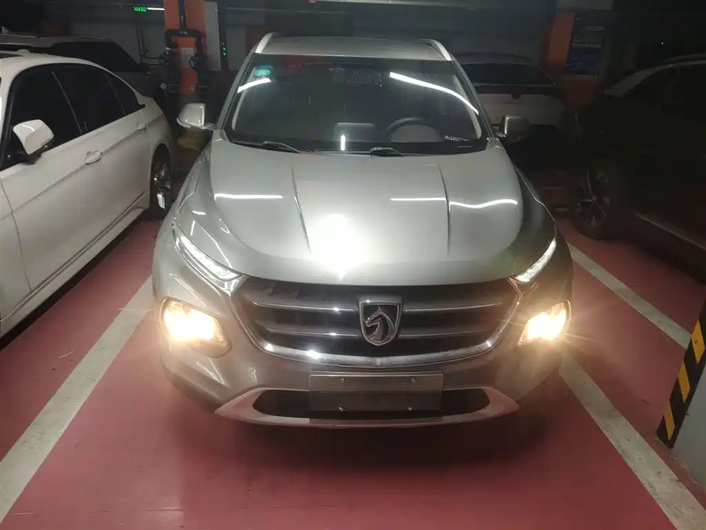 Baojun 510 2017 1.5L manual fashion model купить на сайте DeffCars