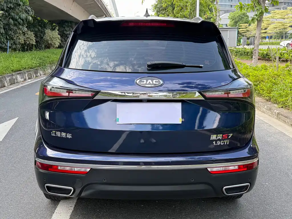 Refine S7 2018款 运动版 1.5T 自动舒适型 7座 купить на сайте DeffCars