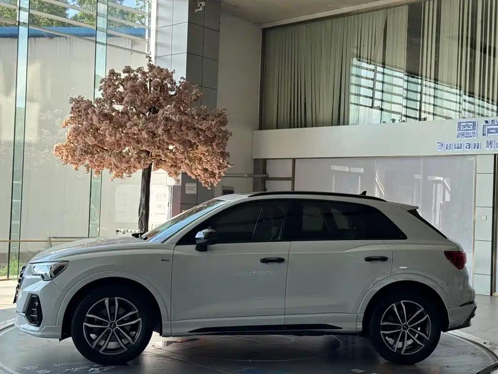 Audi Q3 2023款 35 TFSI 时尚动感型（1.4T） купить на сайте DeffCars