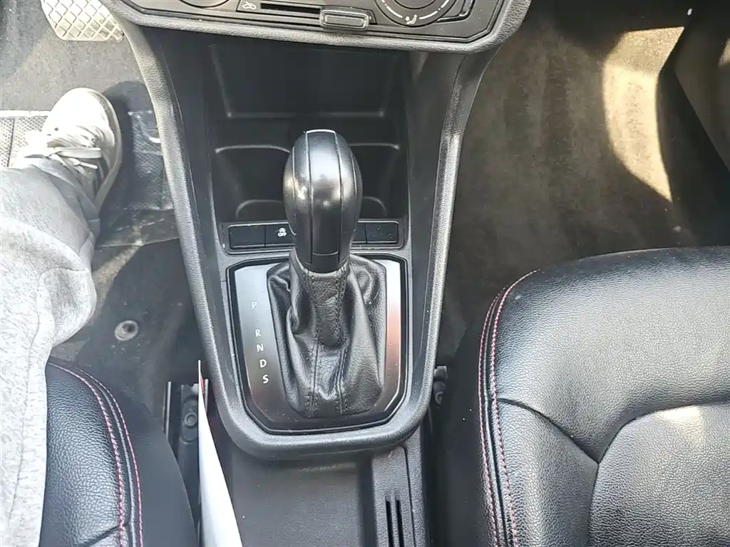 Santana 2019 1.5L automatic fashion version National VI купить на сайте DeffCars