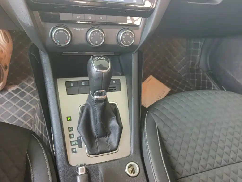 Octavia 2018 TSI230 DSG Deluxe Edition купить на сайте DeffCars