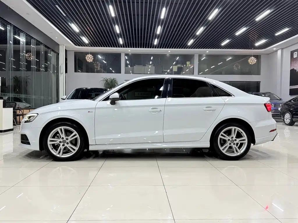 Audi A3 2020 Limousine 35 TFSI Fashion Type National V купить на сайте DeffCars