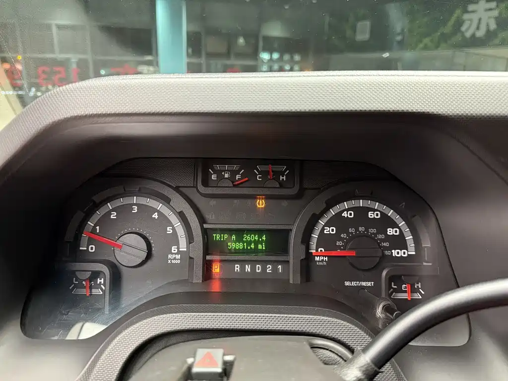 Ford E350 2011 5.4L Platinum Edition купить на сайте DeffCars