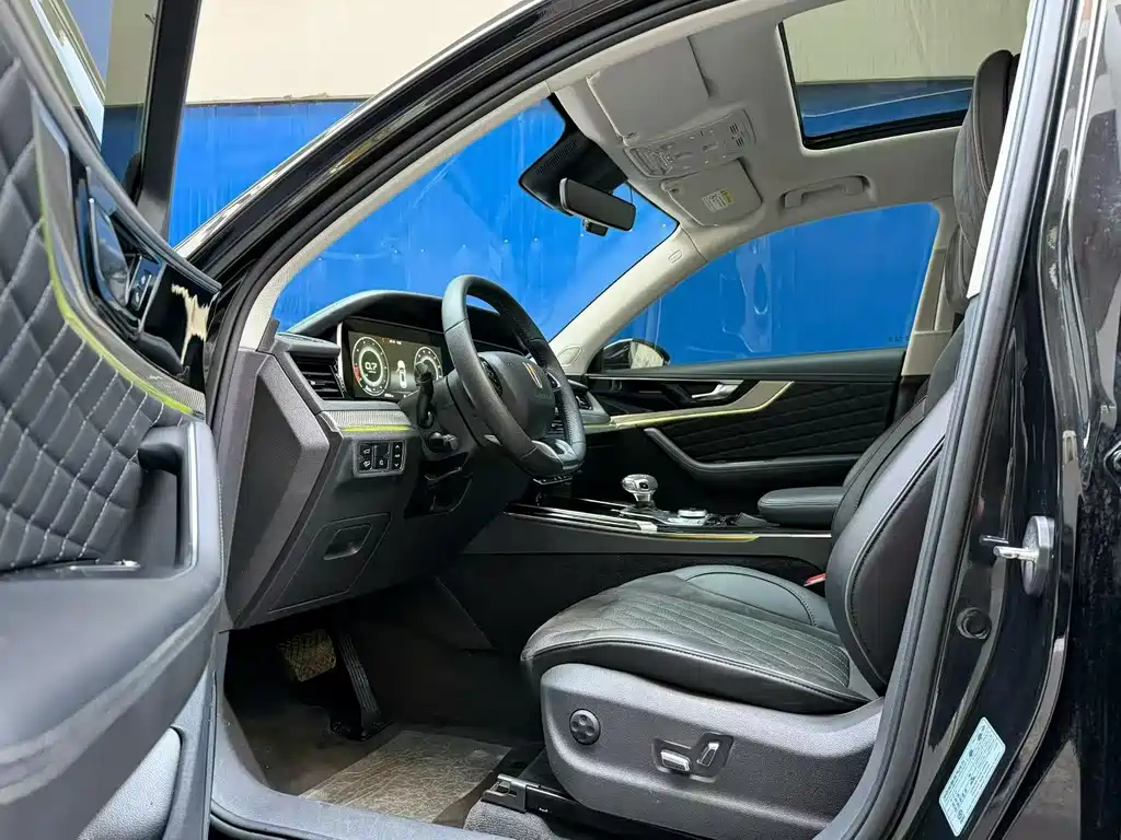 Hongqi HS5 2019 2.0T Zhilian Qixiang four-wheel drive version купить на сайте DeffCars