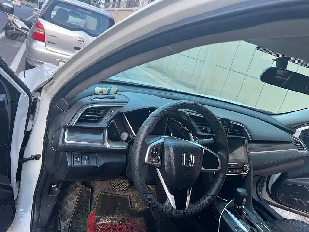 Civic 2019 220TURBO CVT Dynamic Edition National V купить на сайте DeffCars