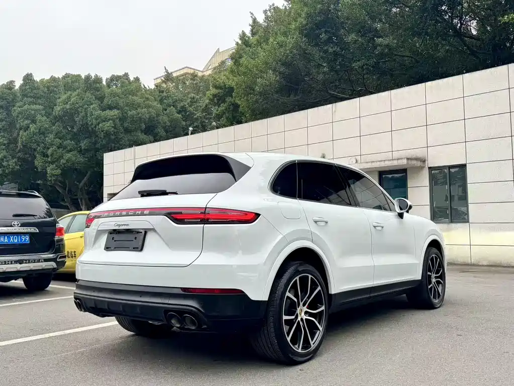 Cayenne 2022 Cayenne 3.0T Platinum Edition купить на сайте DeffCars