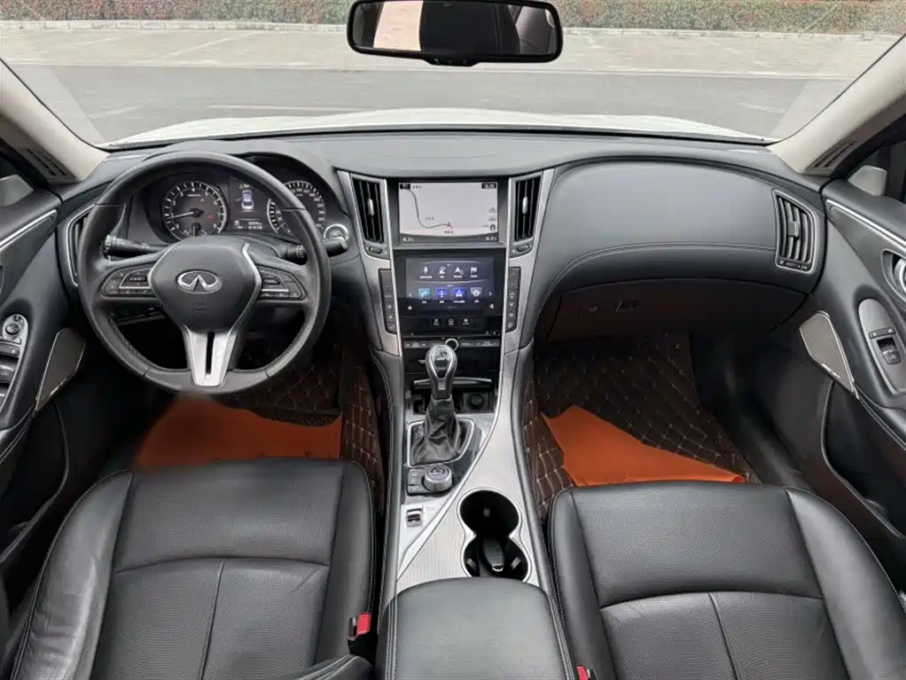 Infiniti Q50L 2018 2.0T Premium Edition National VI купить на сайте DeffCars