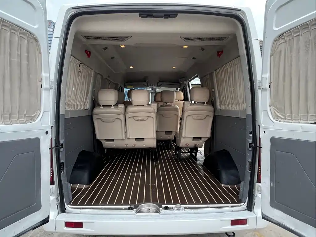 Xintu V80 2025 PRO Aoyuntong 2.0T manual long axis mid-top 6/7/8/9 seats купить на сайте DeffCars