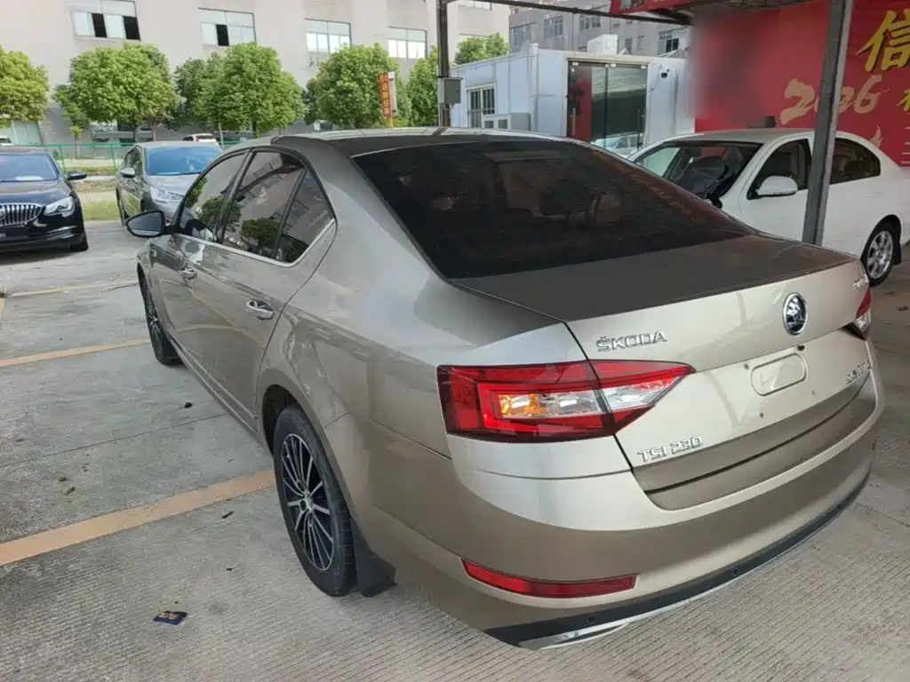 Octavia 2018 TSI230 DSG Deluxe Edition купить на сайте DeffCars
