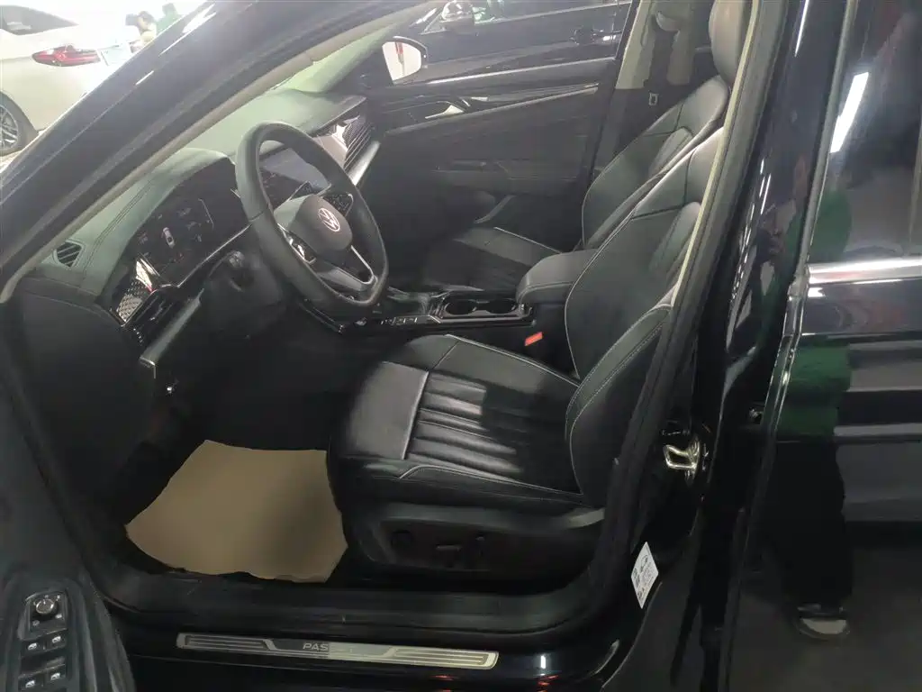 Passat 2023 330TSI Starry Sky Elite Edition купить на сайте DeffCars