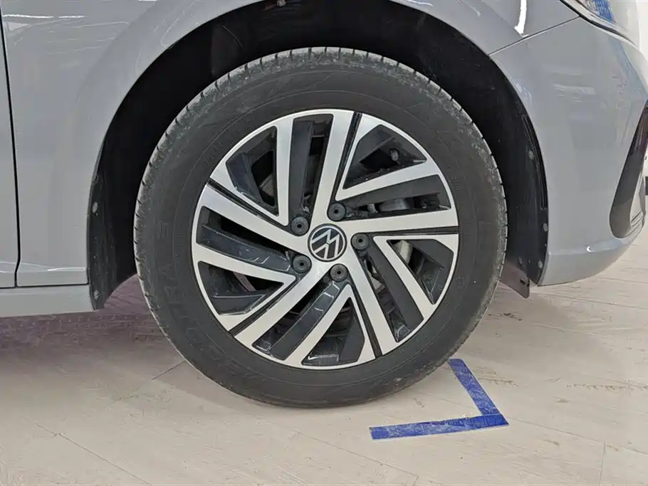 Lavida 2023 300TSI DSG Starry Sky Leading Edition купить на сайте DeffCars