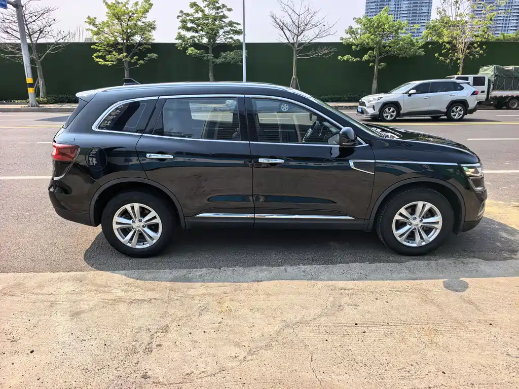 Koleos 2017 2.0L 2WD Deluxe Edition купить на сайте DeffCars