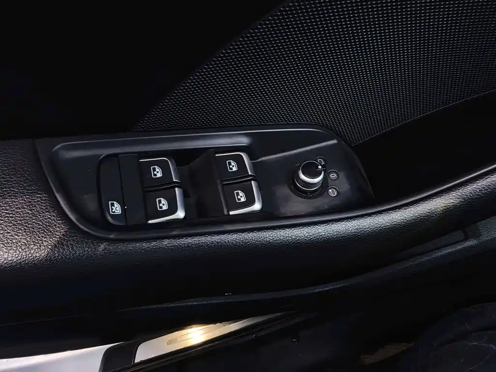 Audi A3 2019 Limousine 35 TFSI Sports National VI купить на сайте DeffCars