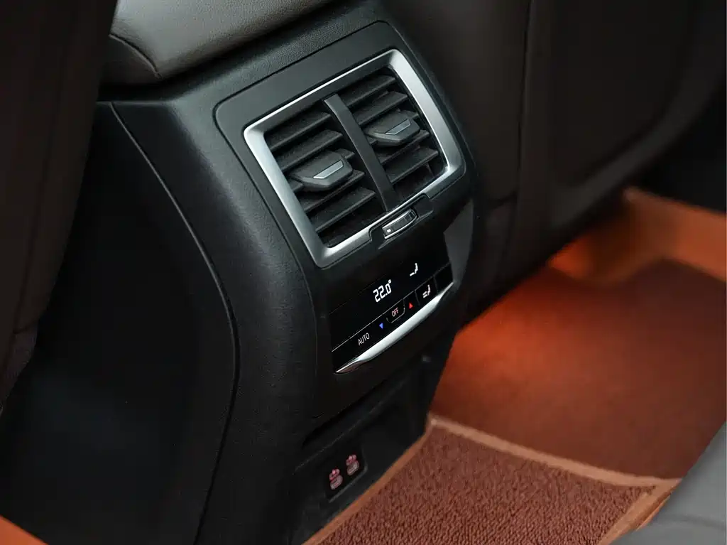 BMW X3 2022 facelift xDrive25i M sports package купить на сайте DeffCars