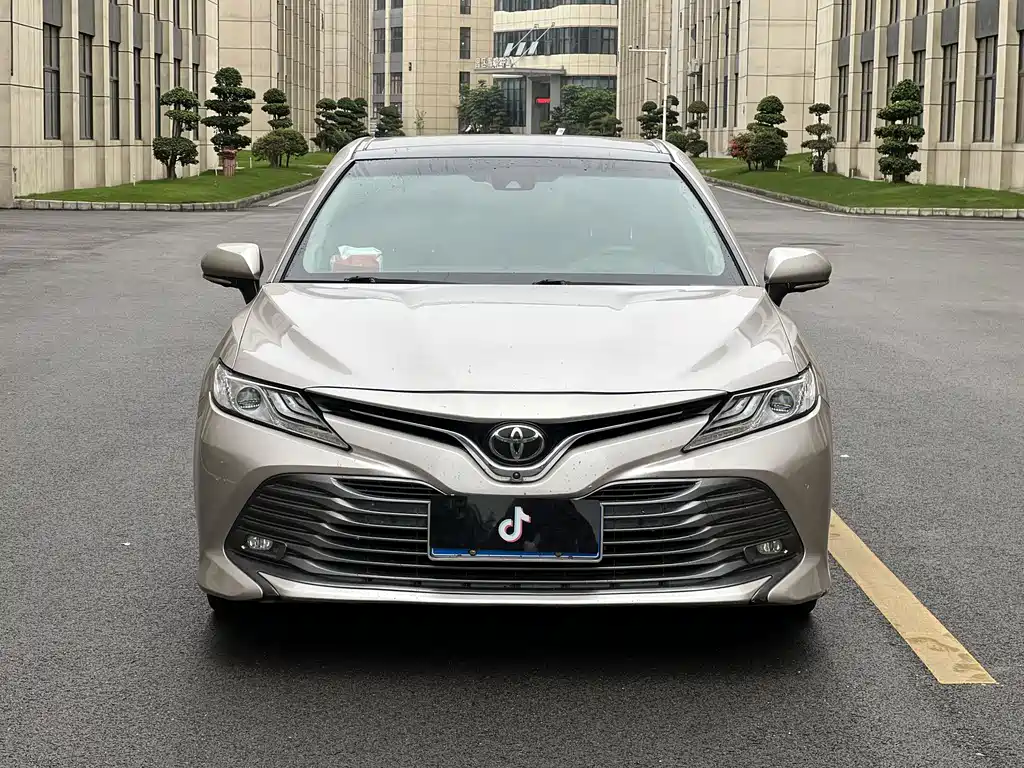 Camry 2018 2.5Q flagship version купить на сайте DeffCars