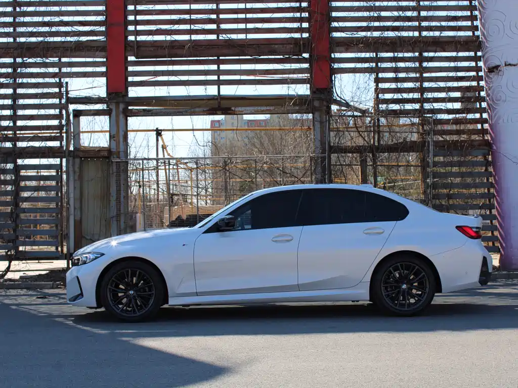 BMW 3 Series 2024 325i M Sports Night Package купить на сайте DeffCars