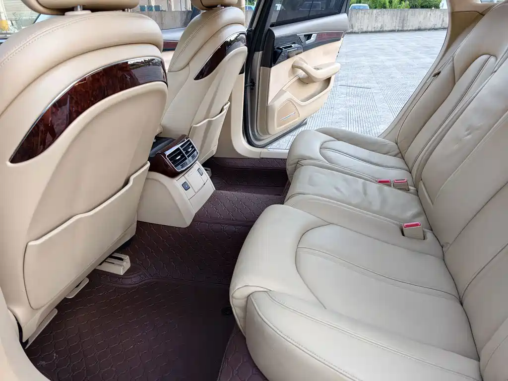 Audi A8 2011 A8L 3.0 TFSI quattro comfort type 245kW купить на сайте DeffCars